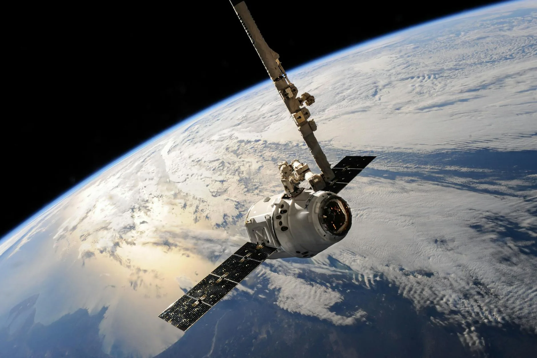 Satellite Connectivity vs. Ground-Based Networks: Understanding the Key Differences